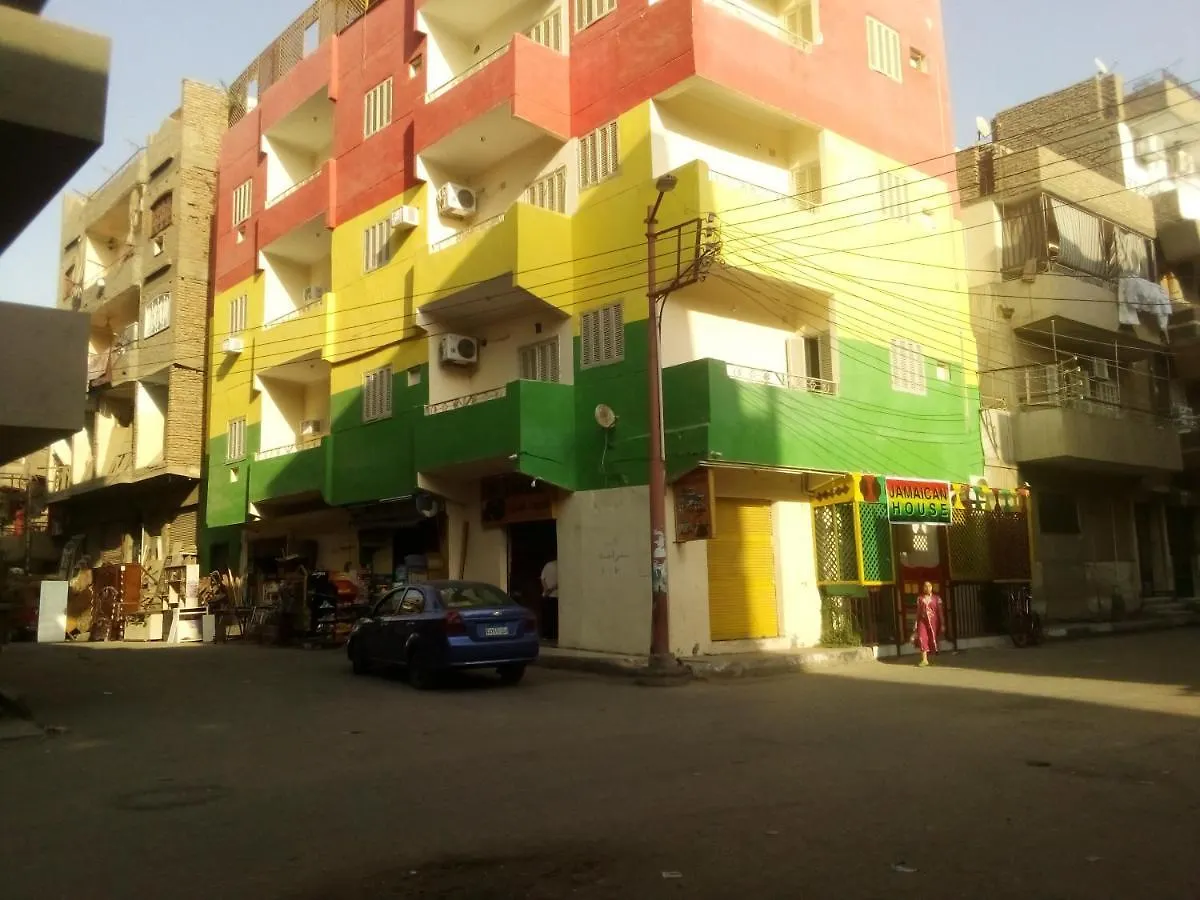 Bob Marley Hotel الأقصر
