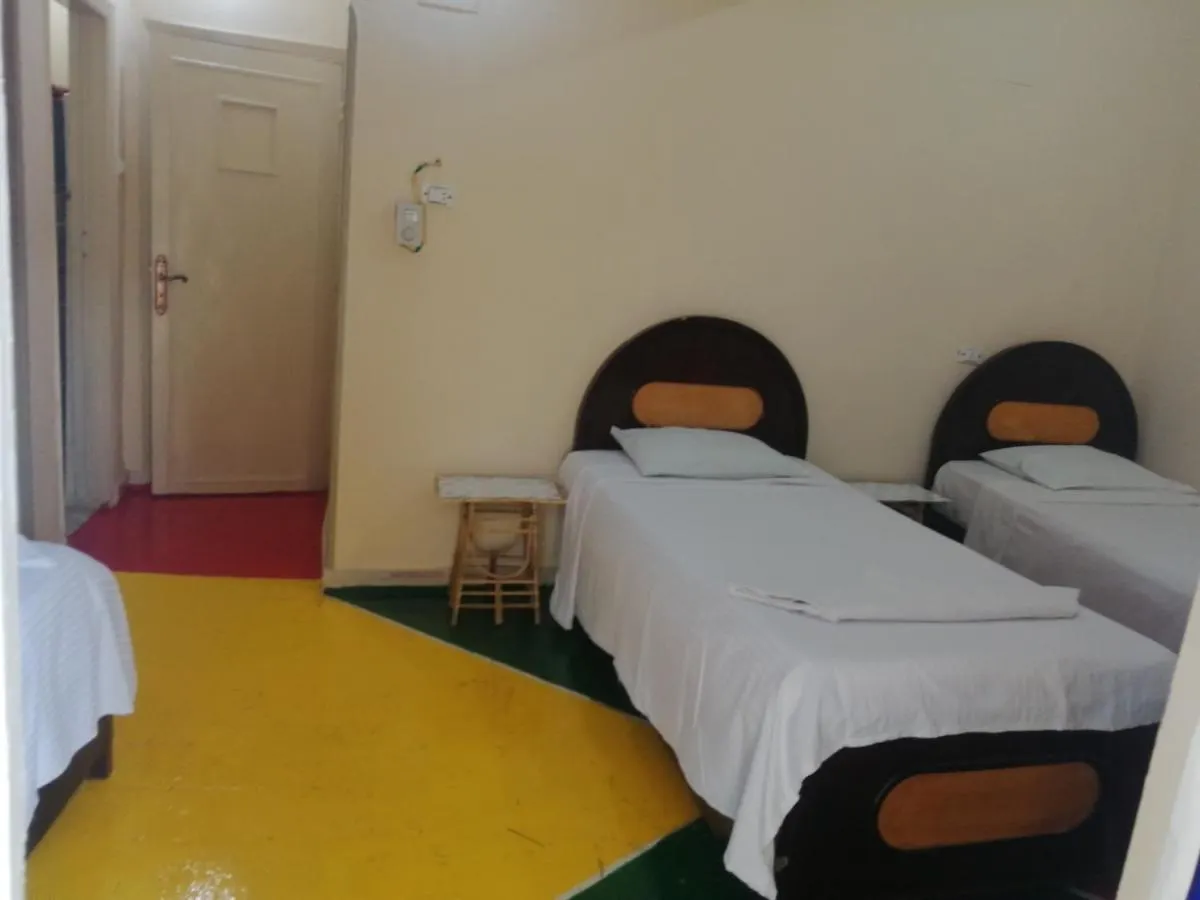 Bob Marley Hotel الأقصر