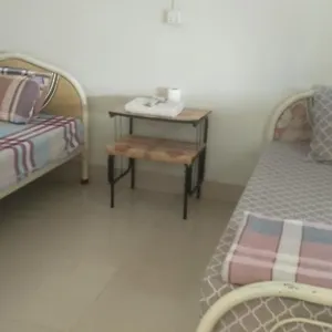 https://fullmoon-house.hotelssihanoukville.net